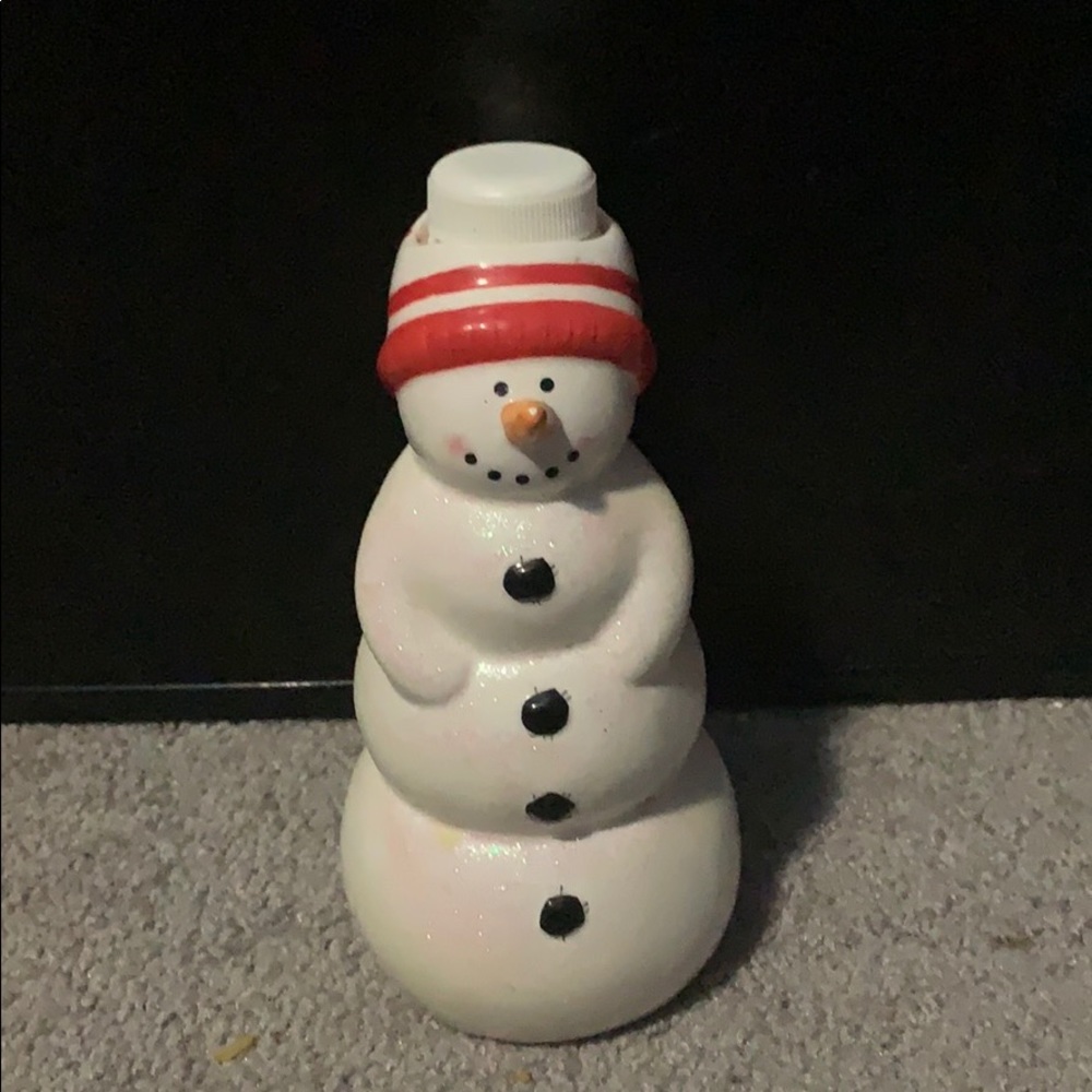 Beautiful Vintage Ceramic 6” Snowman Bottle